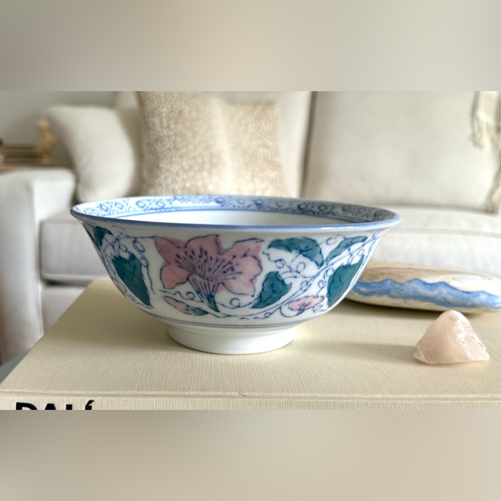 Vintage Chinoiserie bowl